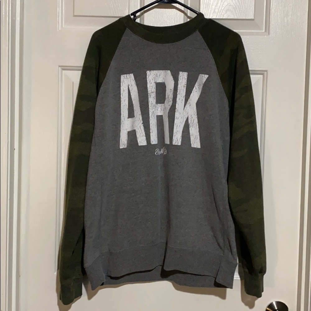 Arkansas camo/gray sweatshirt. Unisex Large.